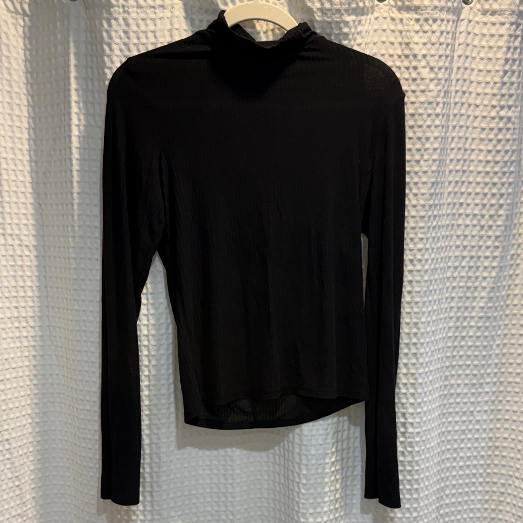 Alo Ribbed Sea Coast Turtleneck Top